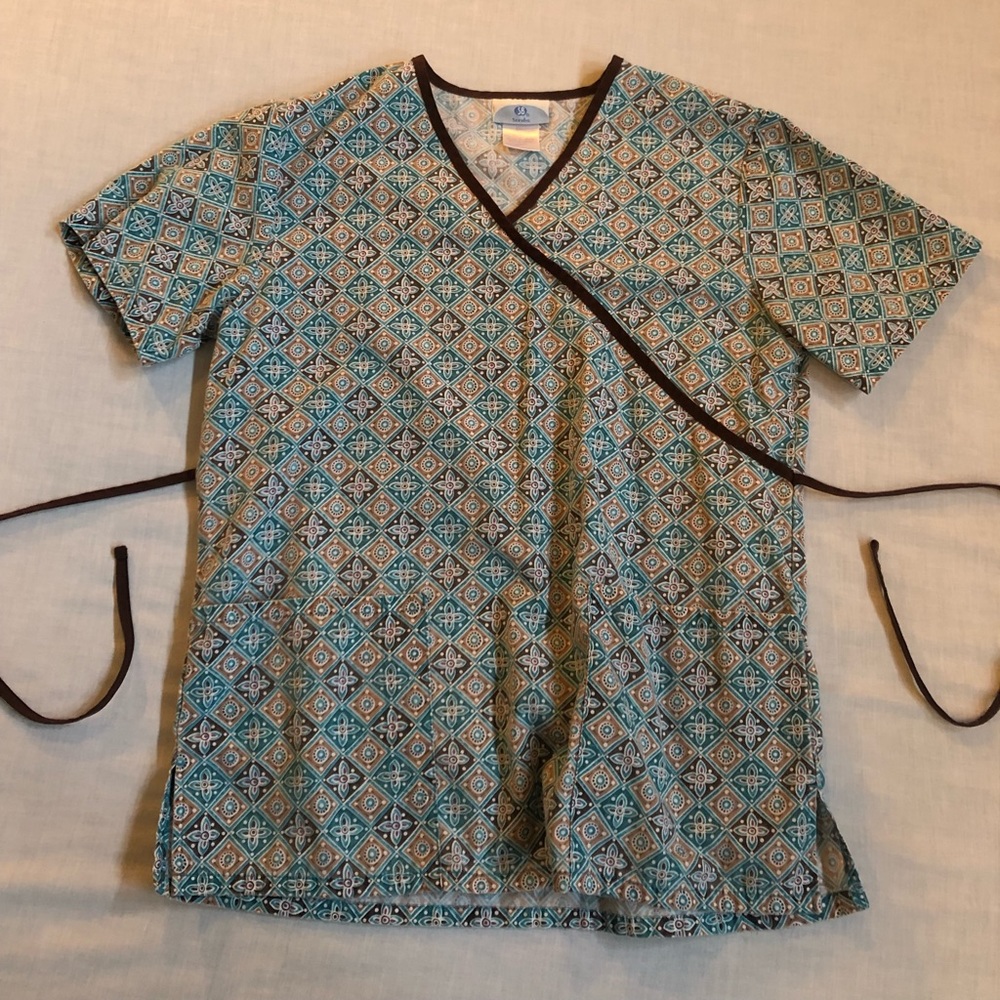 Scrub top